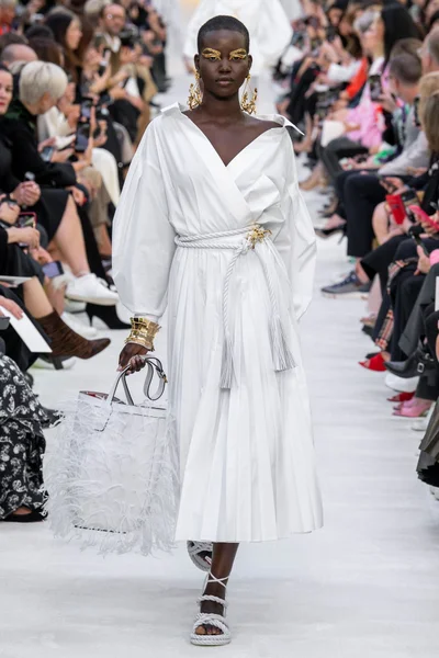 Look 1